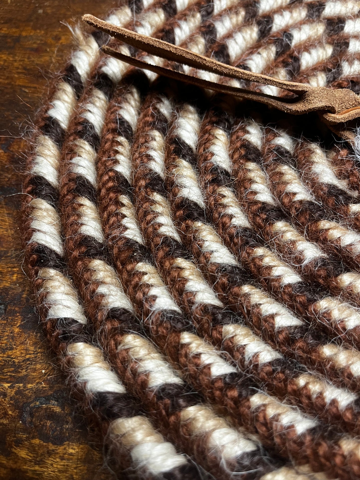 Brown sorrel sand  white